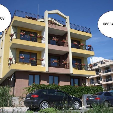 Family Hotel Akra Chernomorets Buitenkant foto