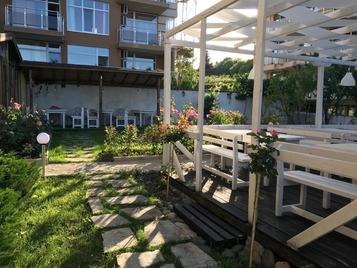 Family Hotel Akra Chernomorets Buitenkant foto